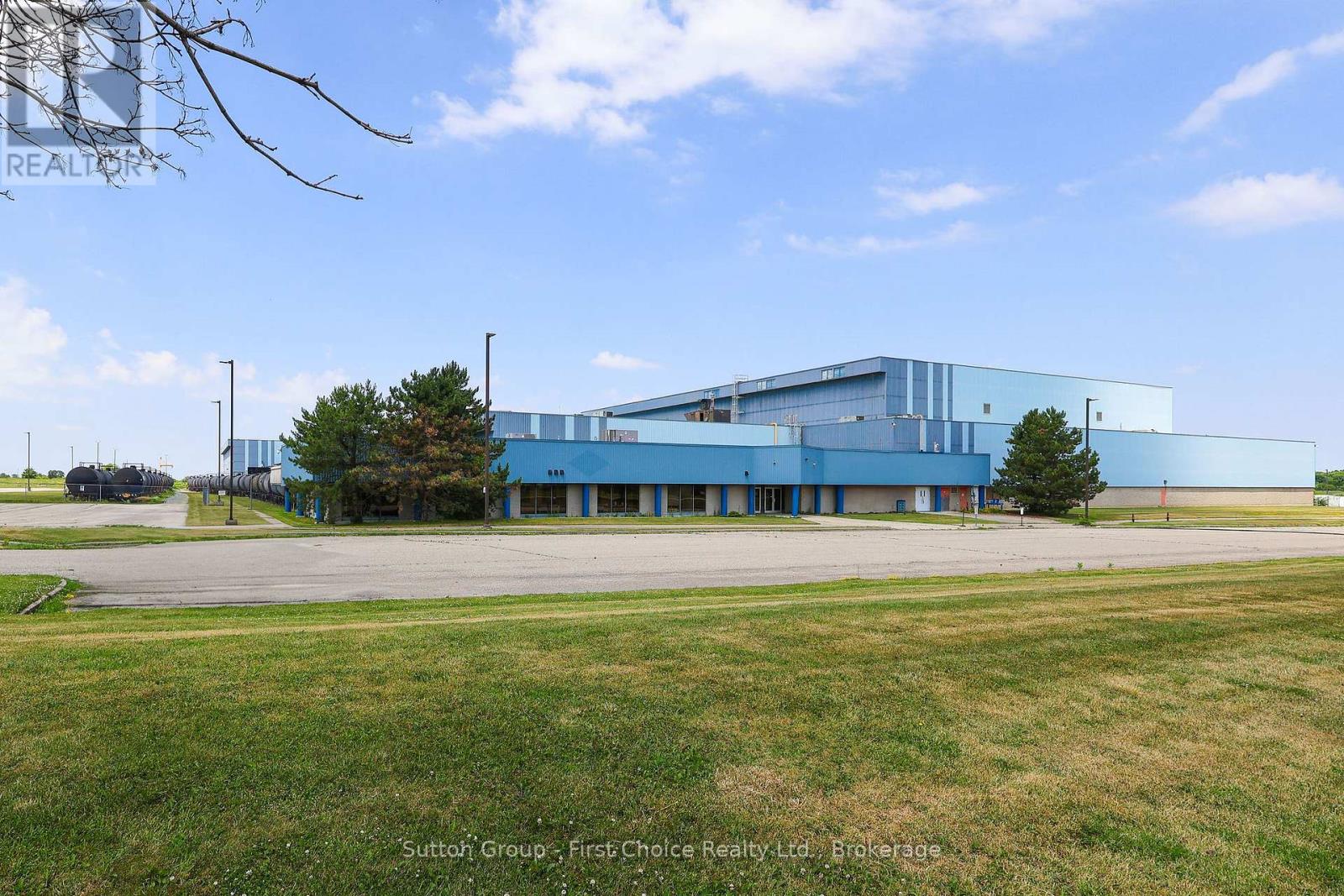 500 James Street S Property Photo 1