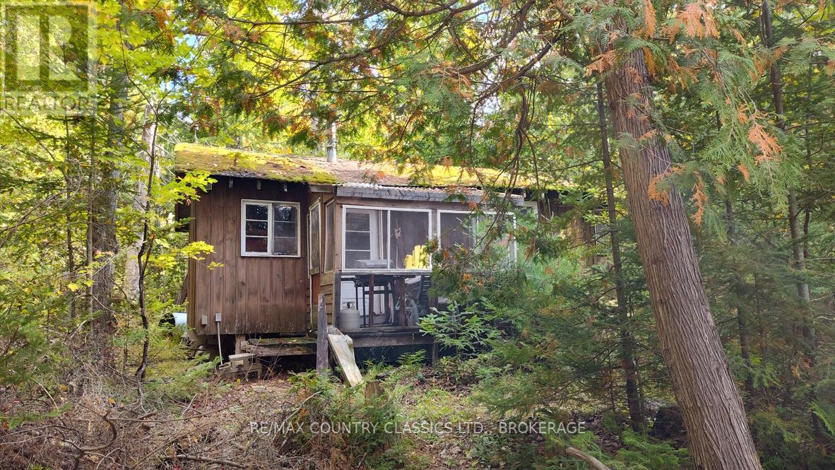 860 Mazinaw Lake Property Photo 4