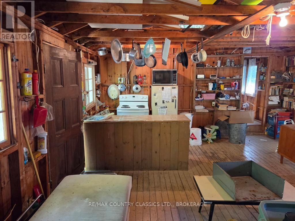 860 Mazinaw Lake Property Photo 8