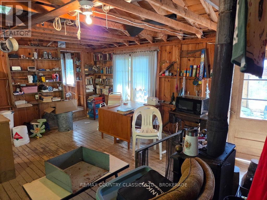 860 Mazinaw Lake Property Photo 9