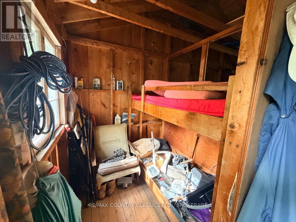 860 Mazinaw Lake Property Photo 11