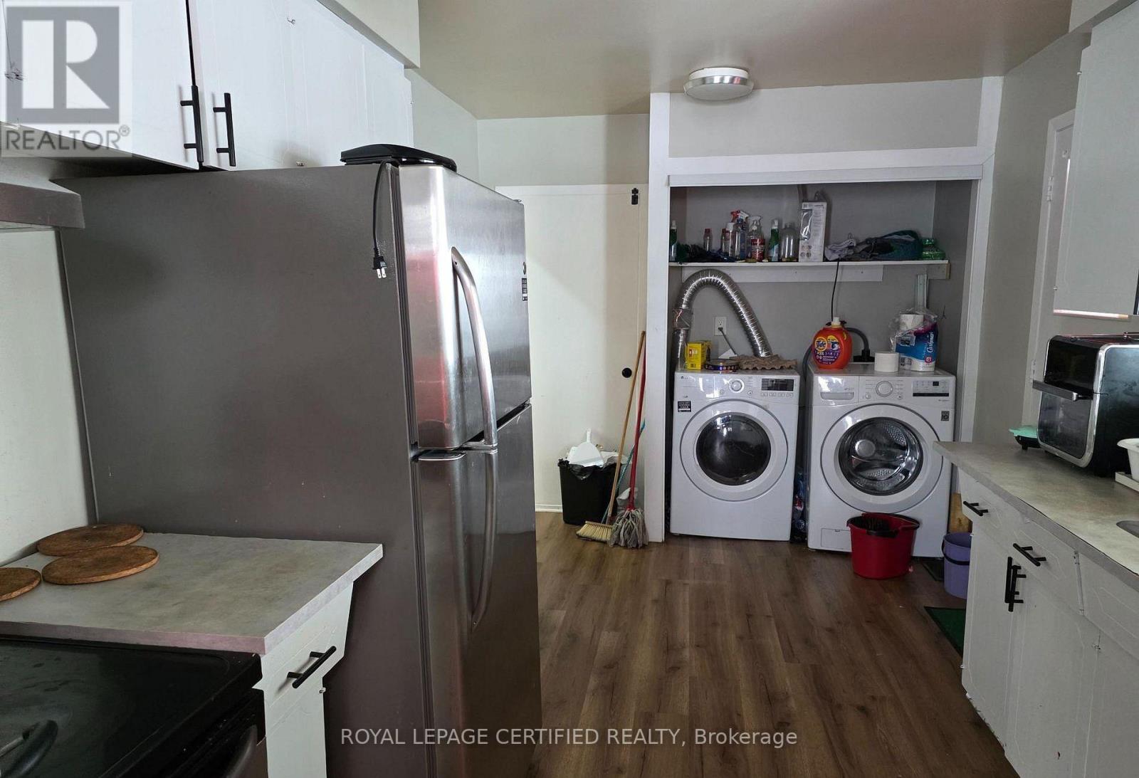 2 Rideau Crescent Property Photo 6