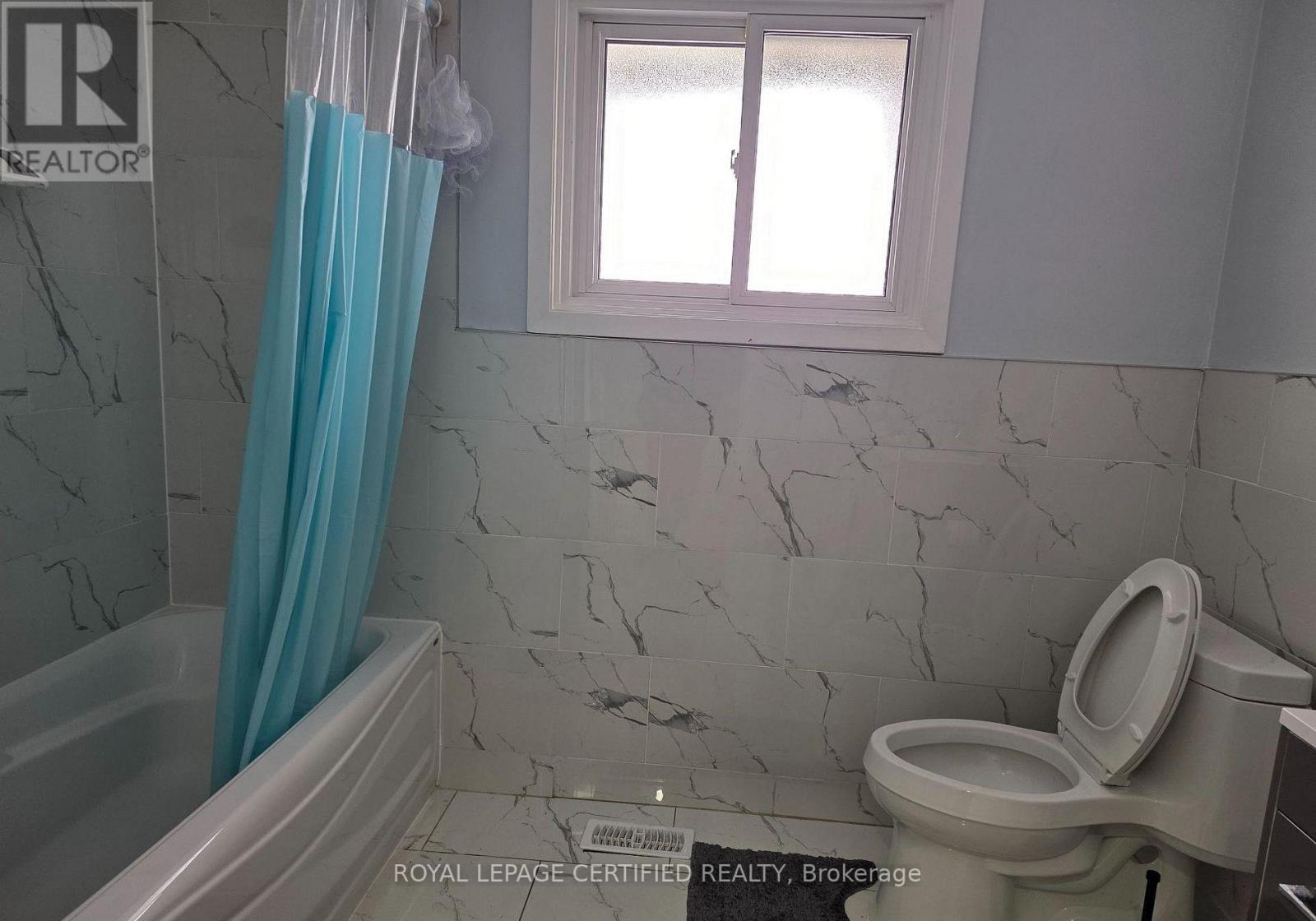 2 Rideau Crescent Property Photo 9