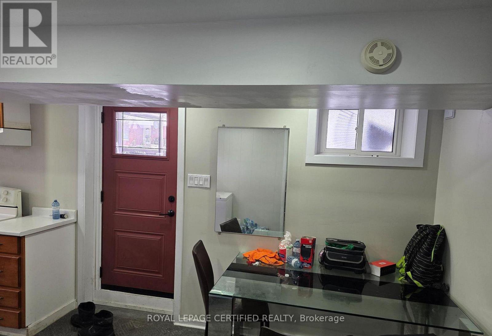 2 Rideau Crescent Property Photo 10