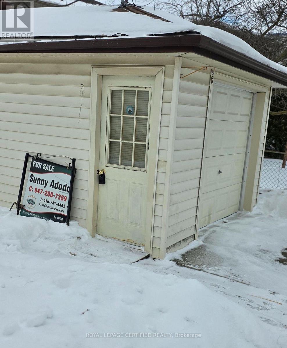 2 Rideau Crescent Property Photo 17