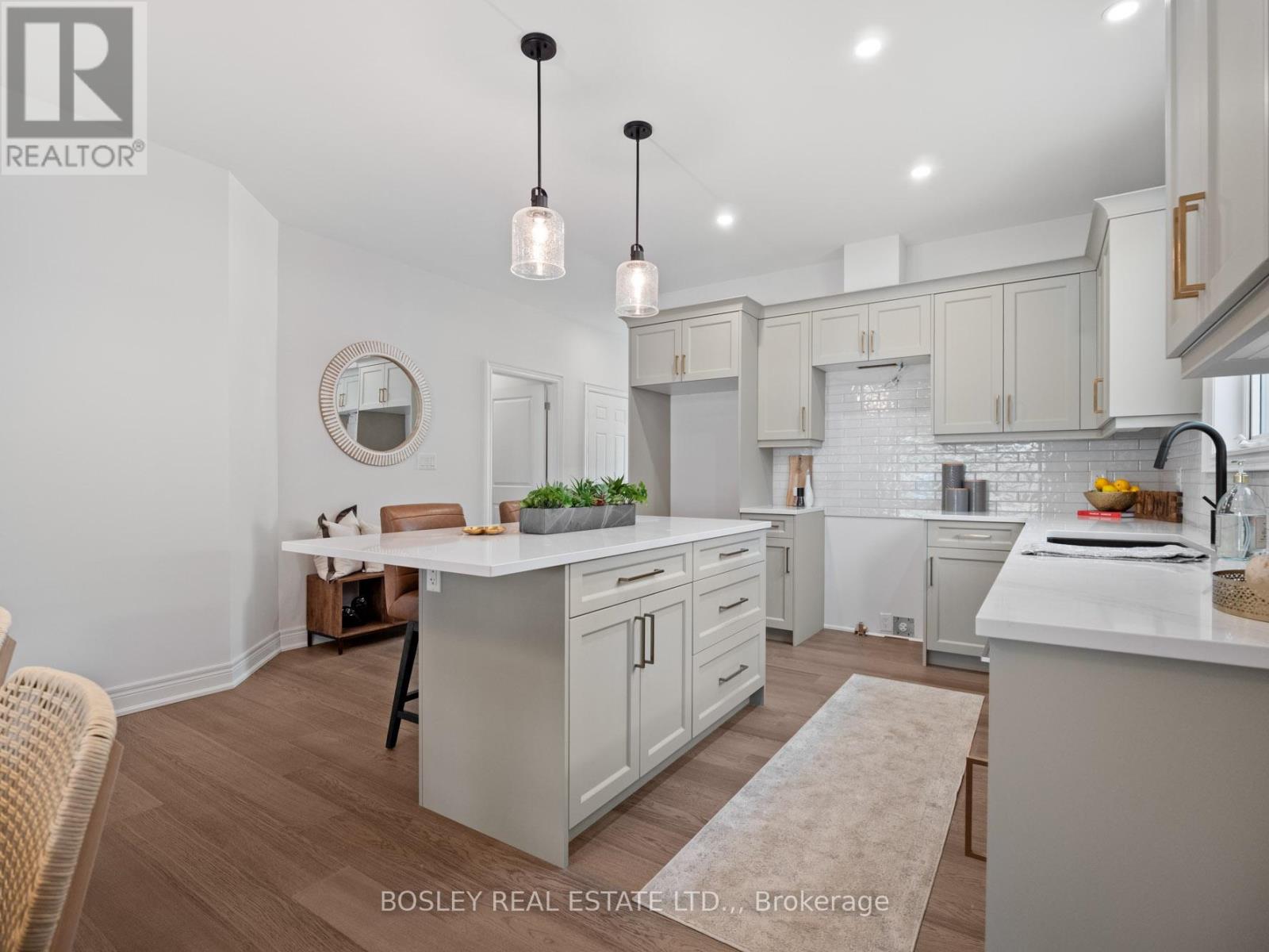 510 Royal Ridge Drive Property Photo 12
