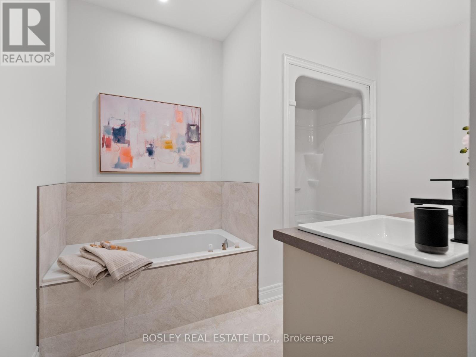 510 Royal Ridge Drive Property Photo 20