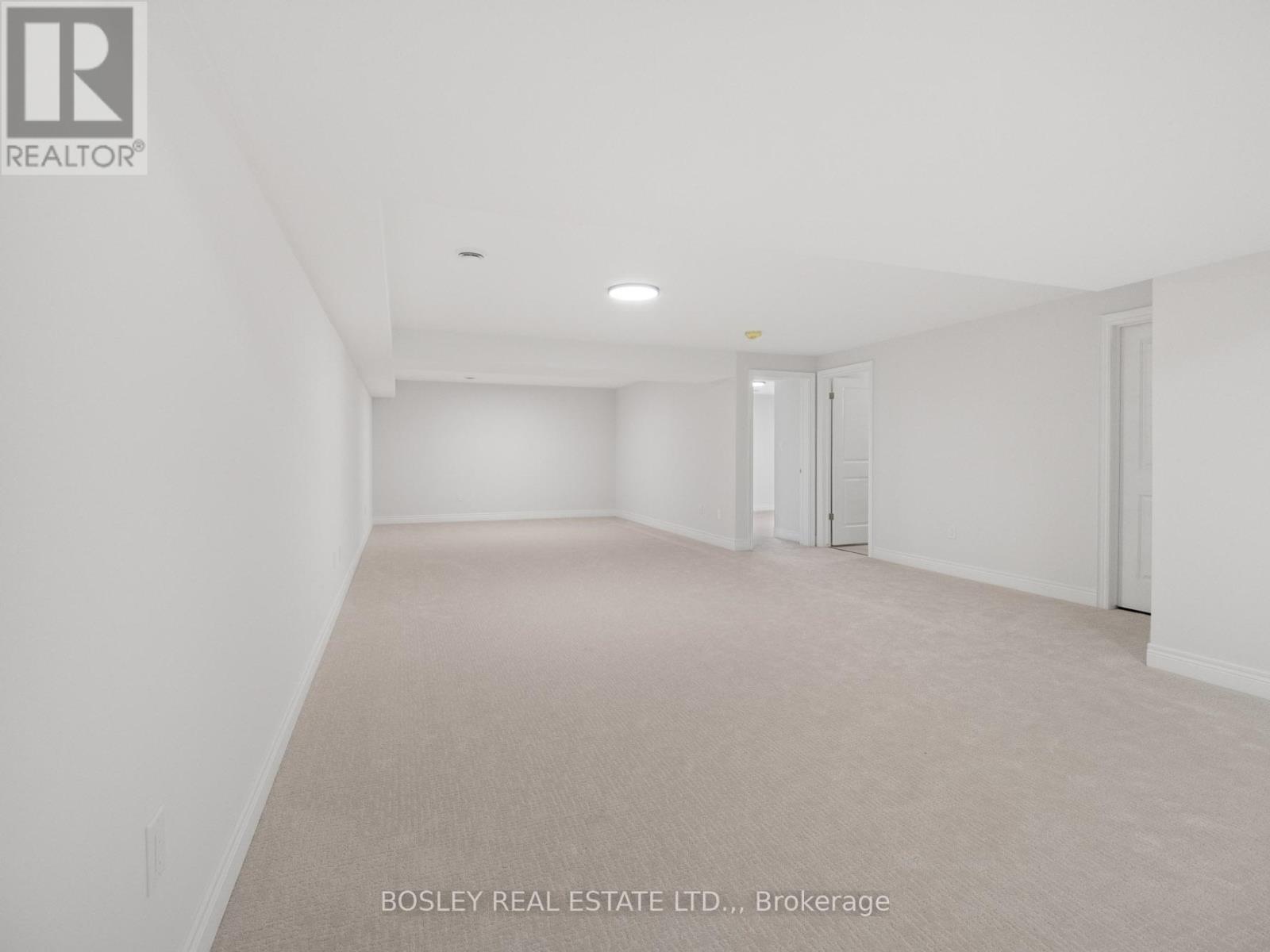 510 Royal Ridge Drive Property Photo 24