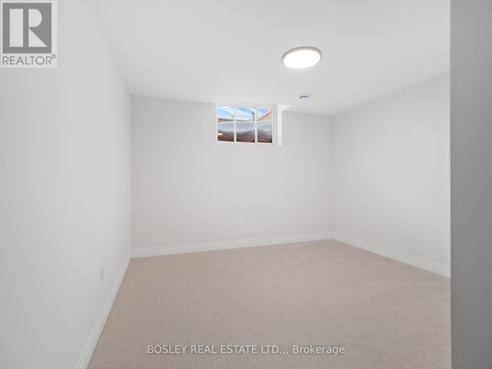 510 Royal Ridge Drive Property Photo 28
