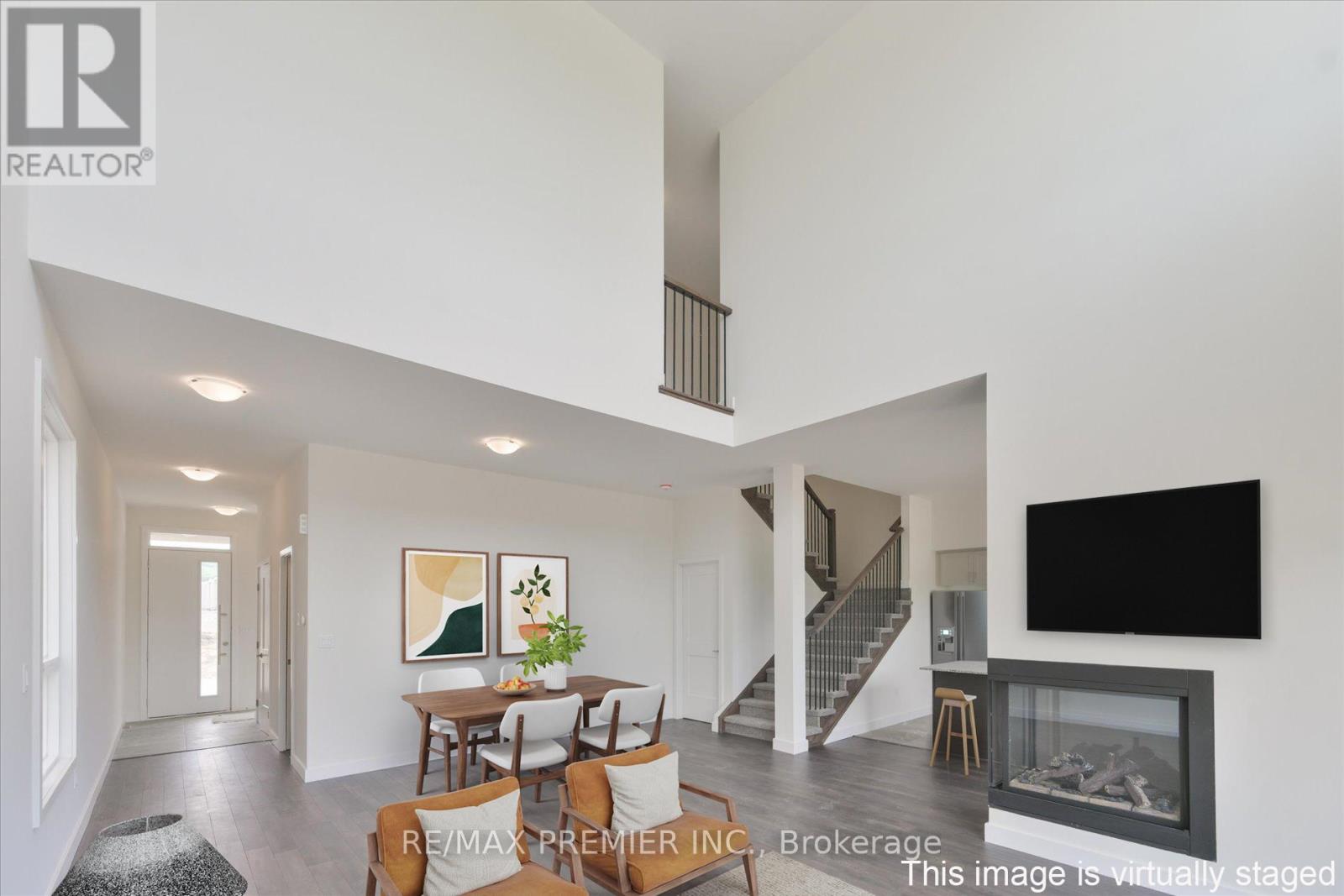 150 Yvonne Crescent Property Photo 2