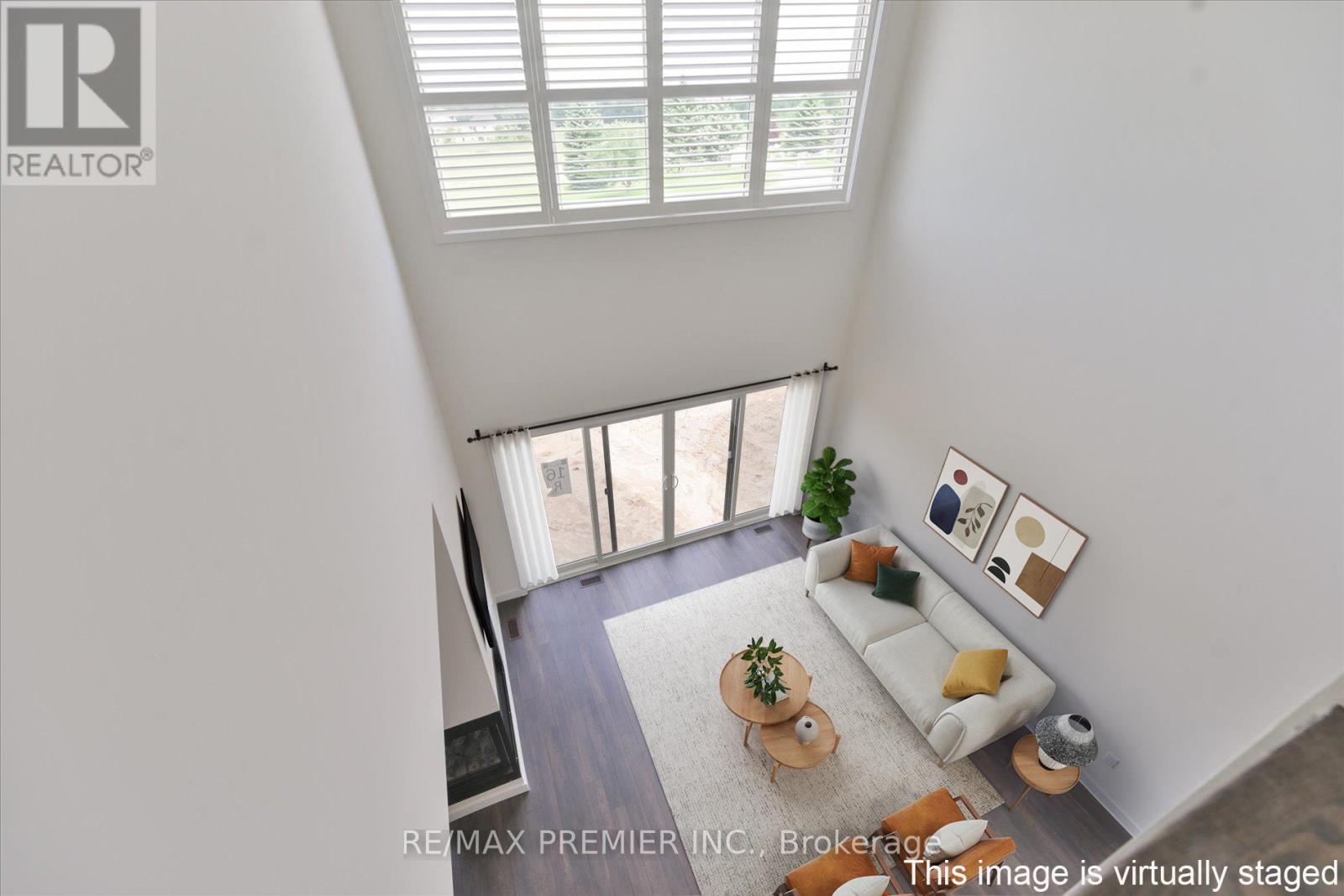 150 Yvonne Crescent Property Photo 7