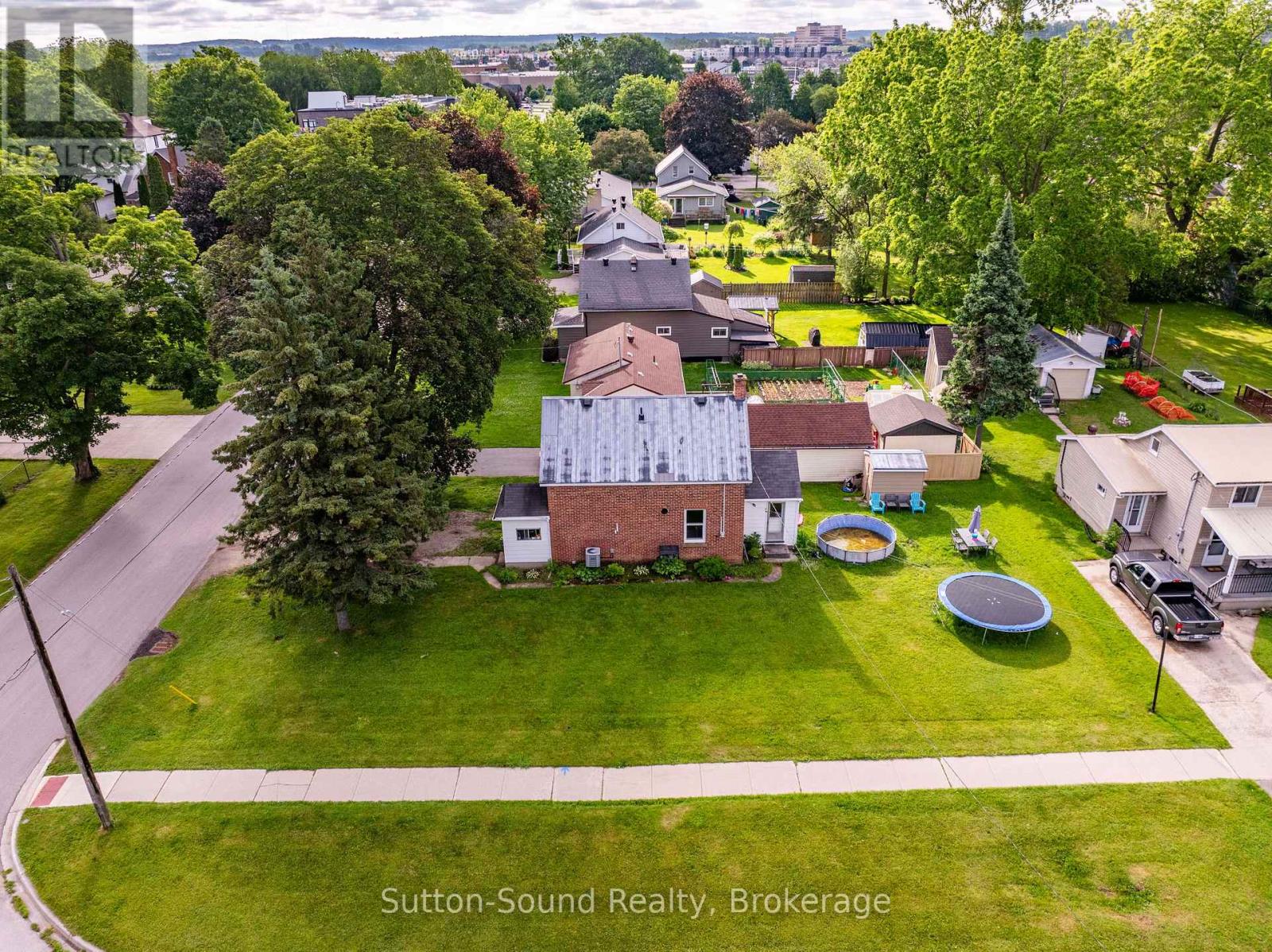 705 17th Street E Property Photo 20
