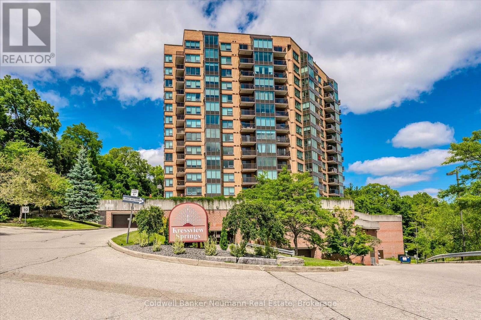 1106 - 237 KING STREET W