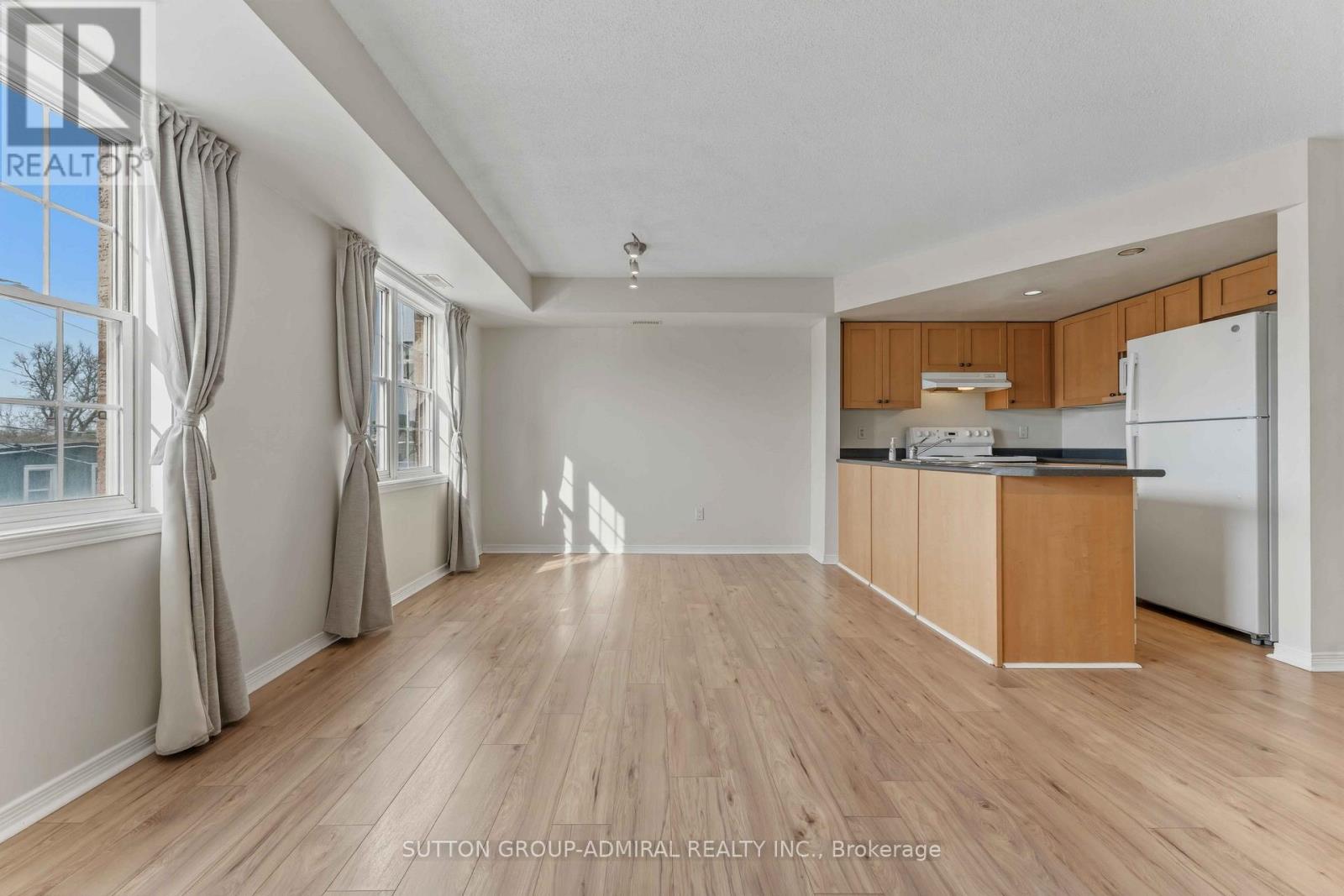 9 - 130 Rochester Street Property Photo 14
