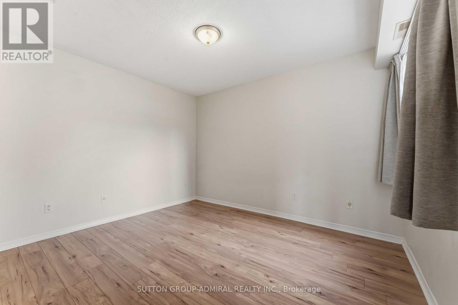 9 - 130 Rochester Street Property Photo 25