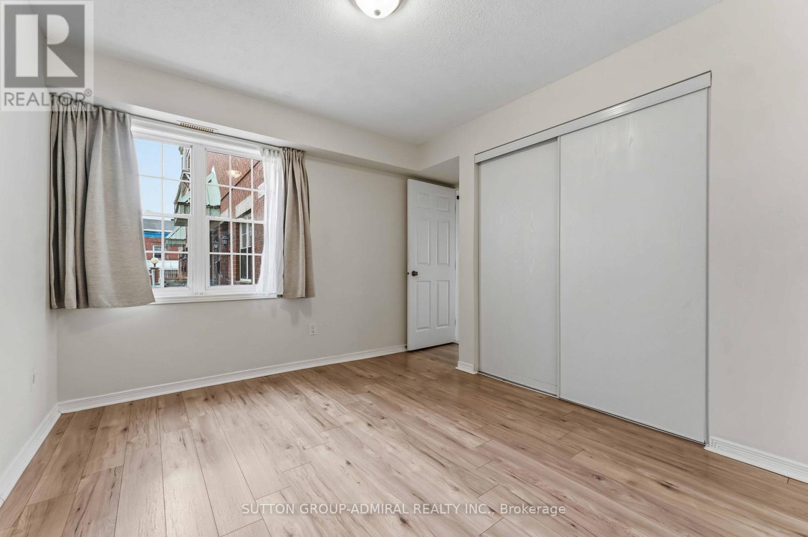 9 - 130 Rochester Street Property Photo 27
