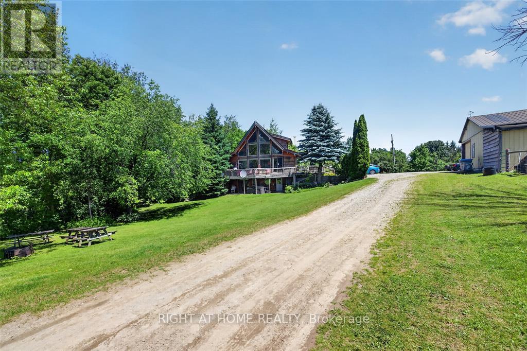 41073 Londesboro Road Property Photo 2