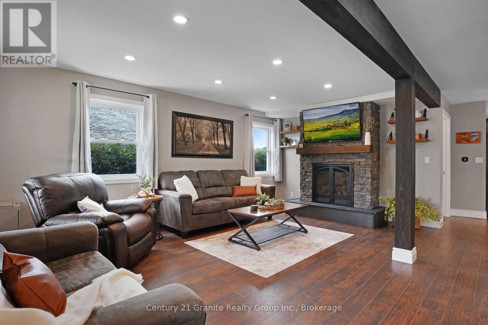 25 Post Street Property Photo 9