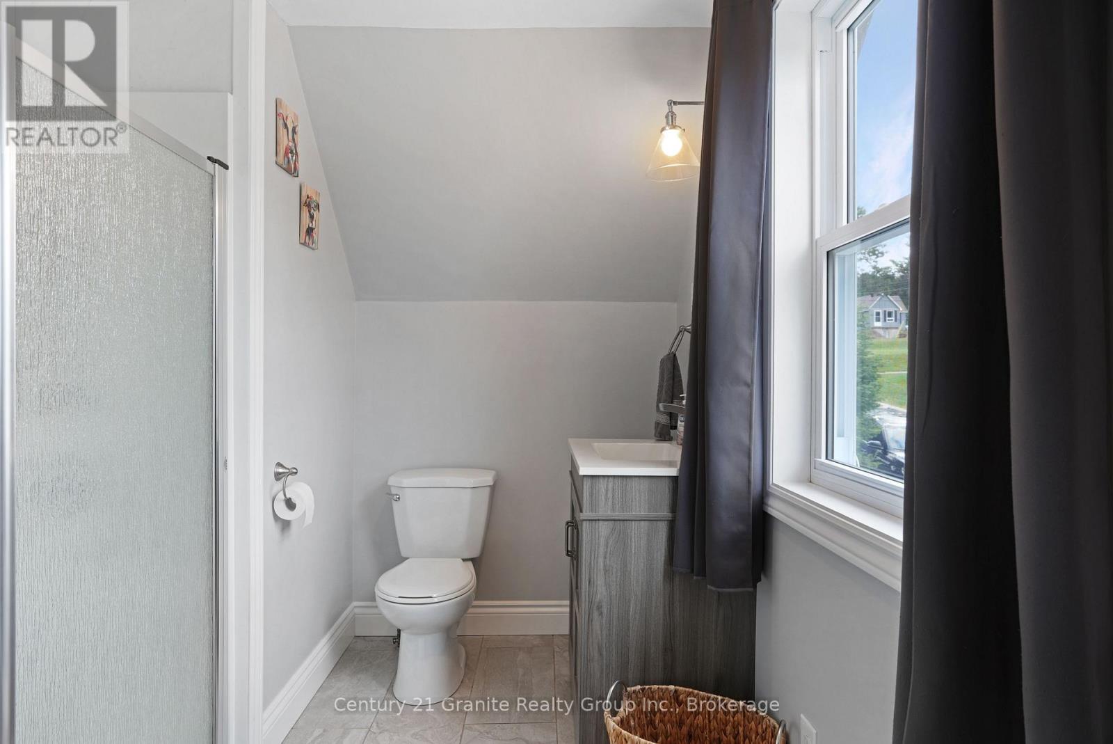 25 Post Street Property Photo 18