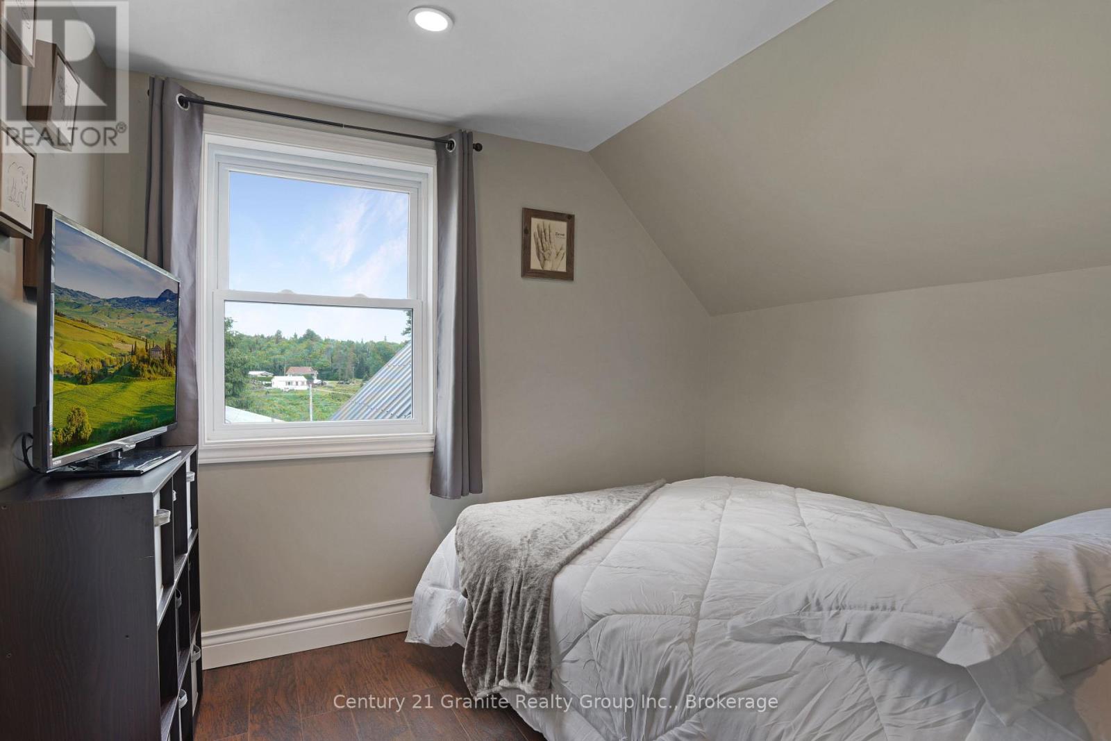 25 Post Street Property Photo 20