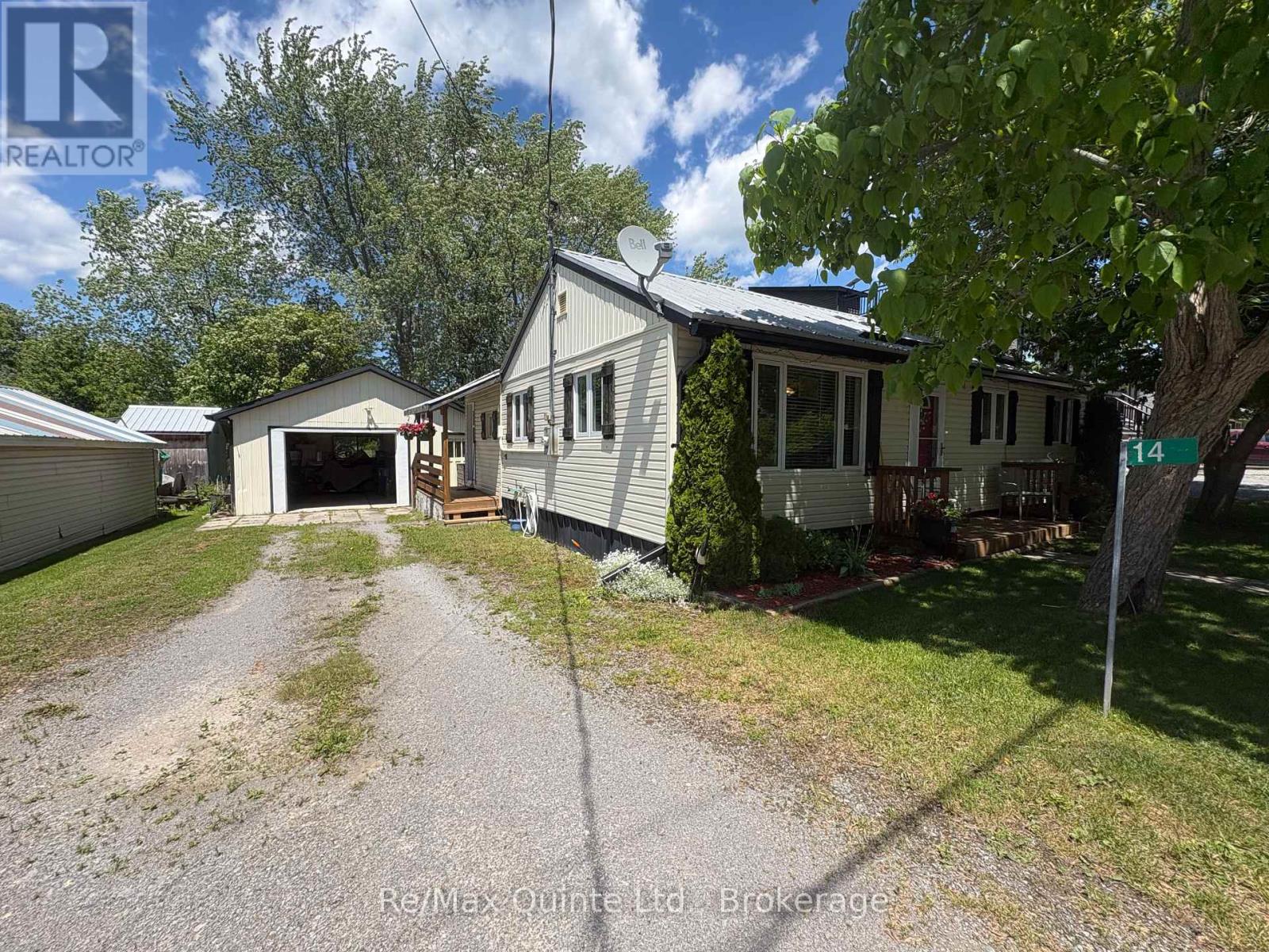 14 Bay Avenue Property Photo 2