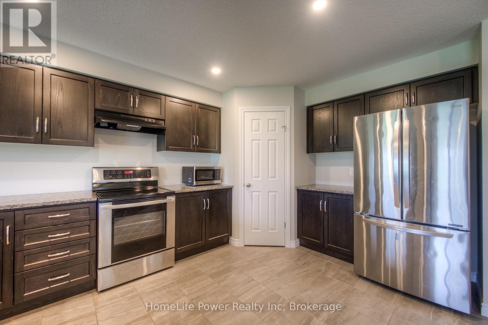 1365 Calais Drive Property Photo 14