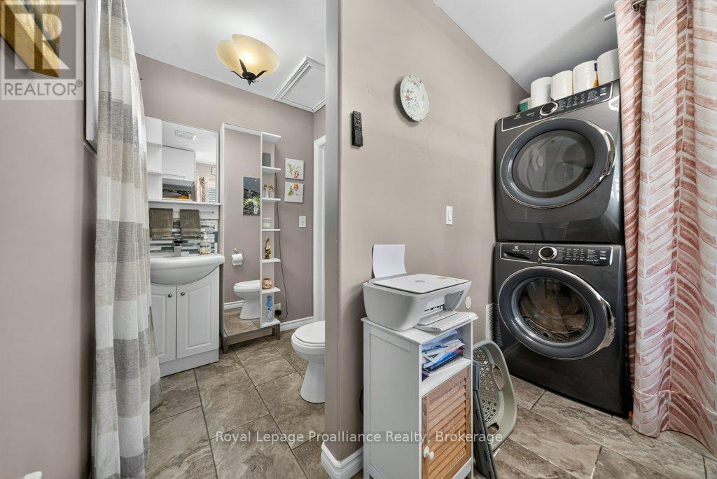 1012 Lakeshore Drive Property Photo 25