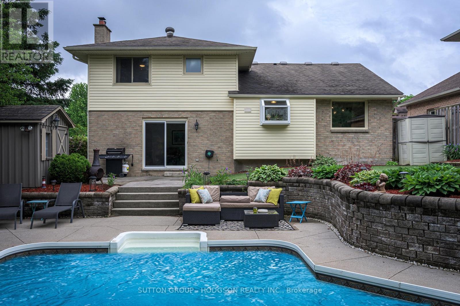 47 Fairlane Crescent Property Photo 4