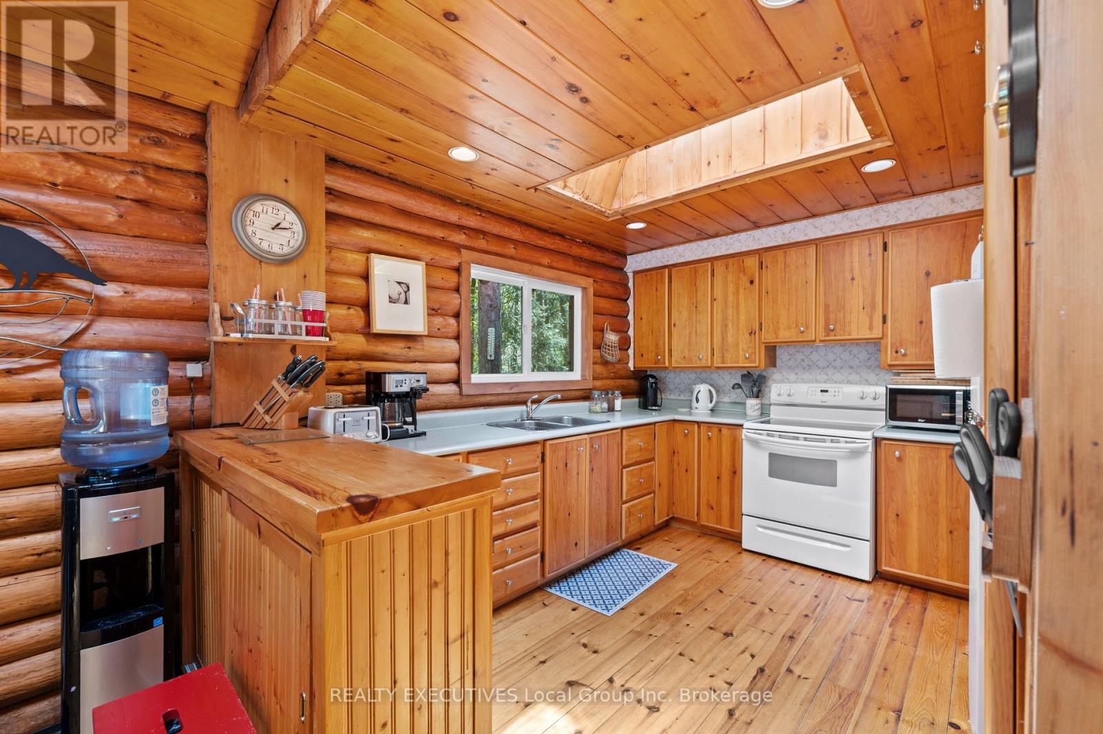 98 Grey Rock Lane Property Photo 14