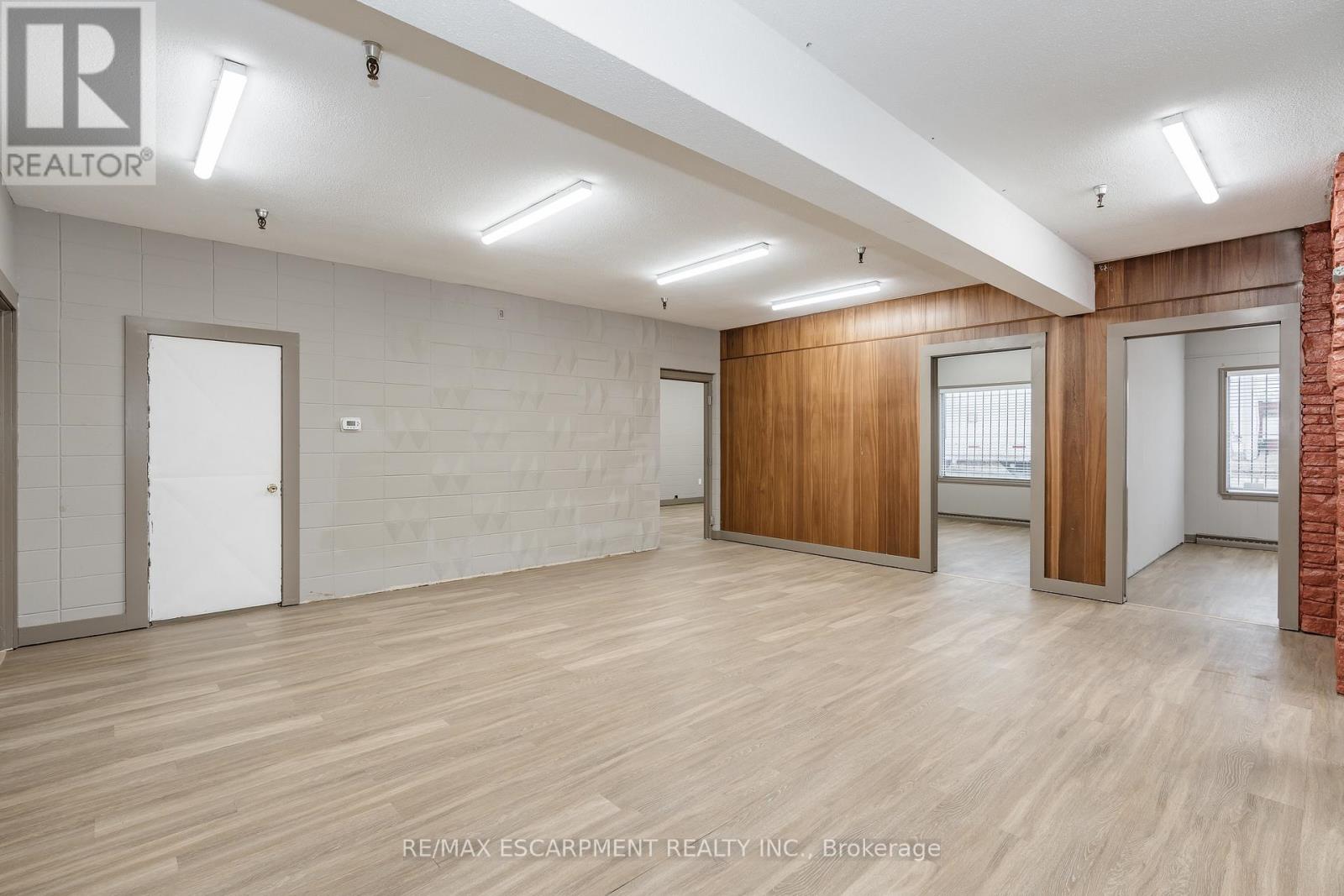 18 Linden Street Property Photo 8