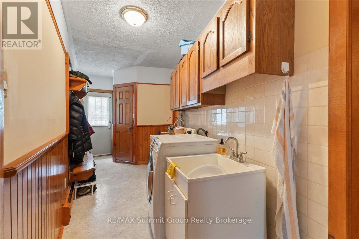 774549 Highway 10 Property Photo 12