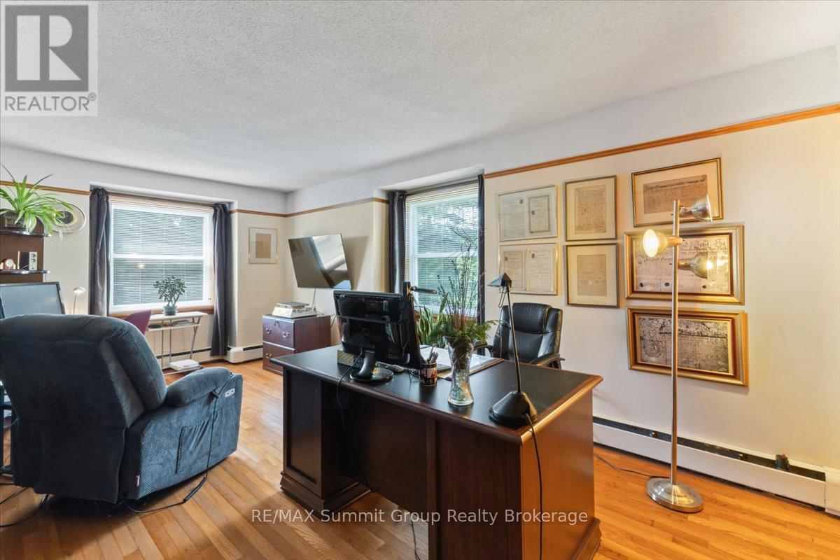 774549 Highway 10 Property Photo 24