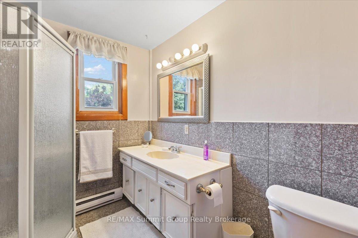 774549 Highway 10 Property Photo 26