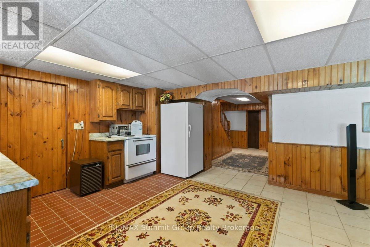 774549 Highway 10 Property Photo 31