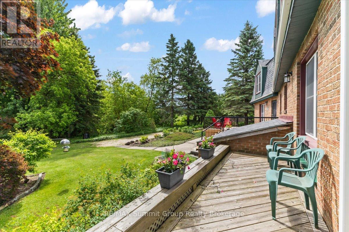 774549 Highway 10 Property Photo 34