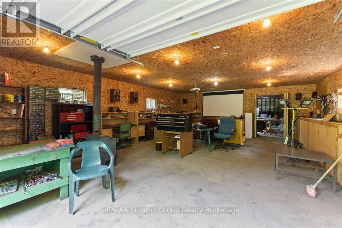 774549 Highway 10 Property Photo 40
