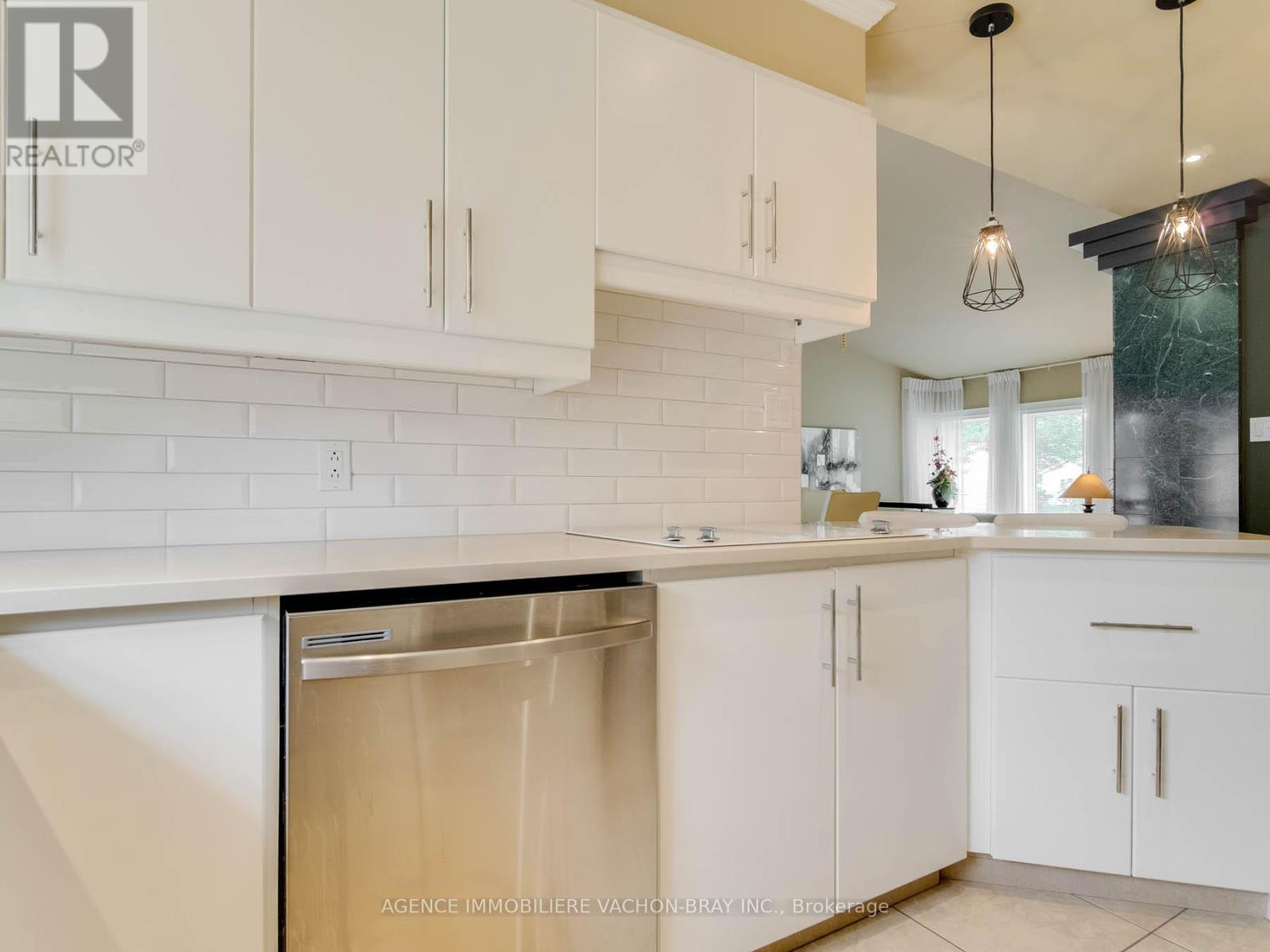 21050 Juniper Avenue Property Photo 8