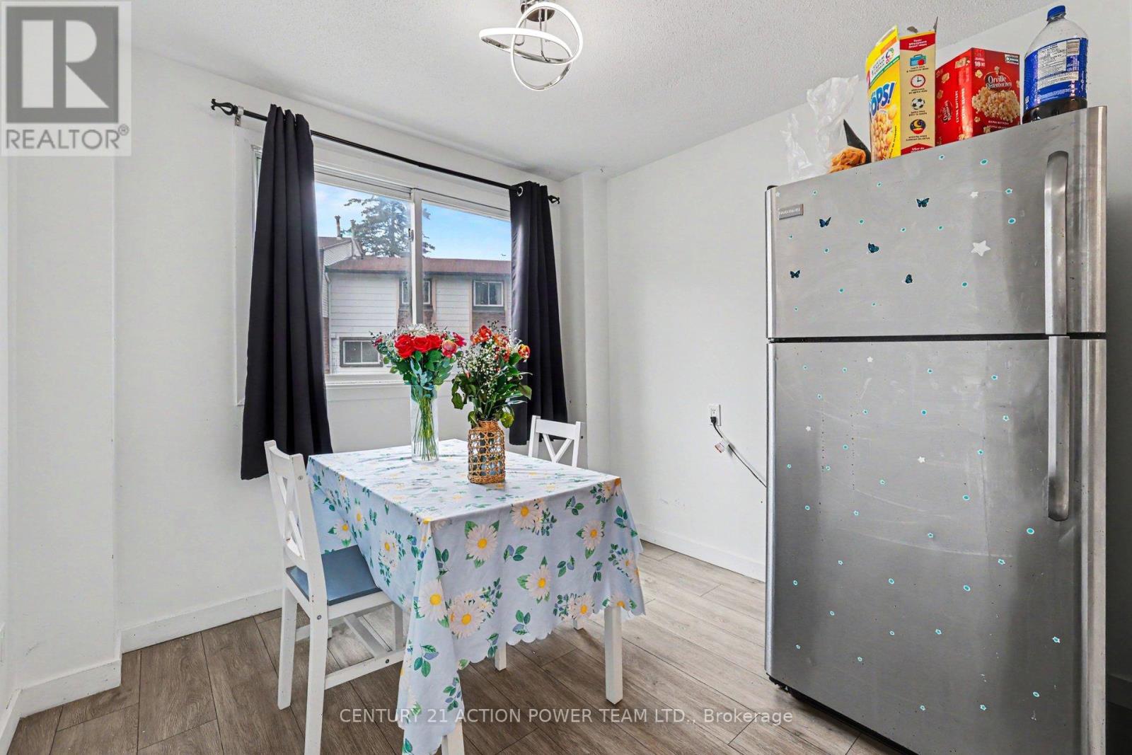 76 - 48 Sumac Street Property Photo 8
