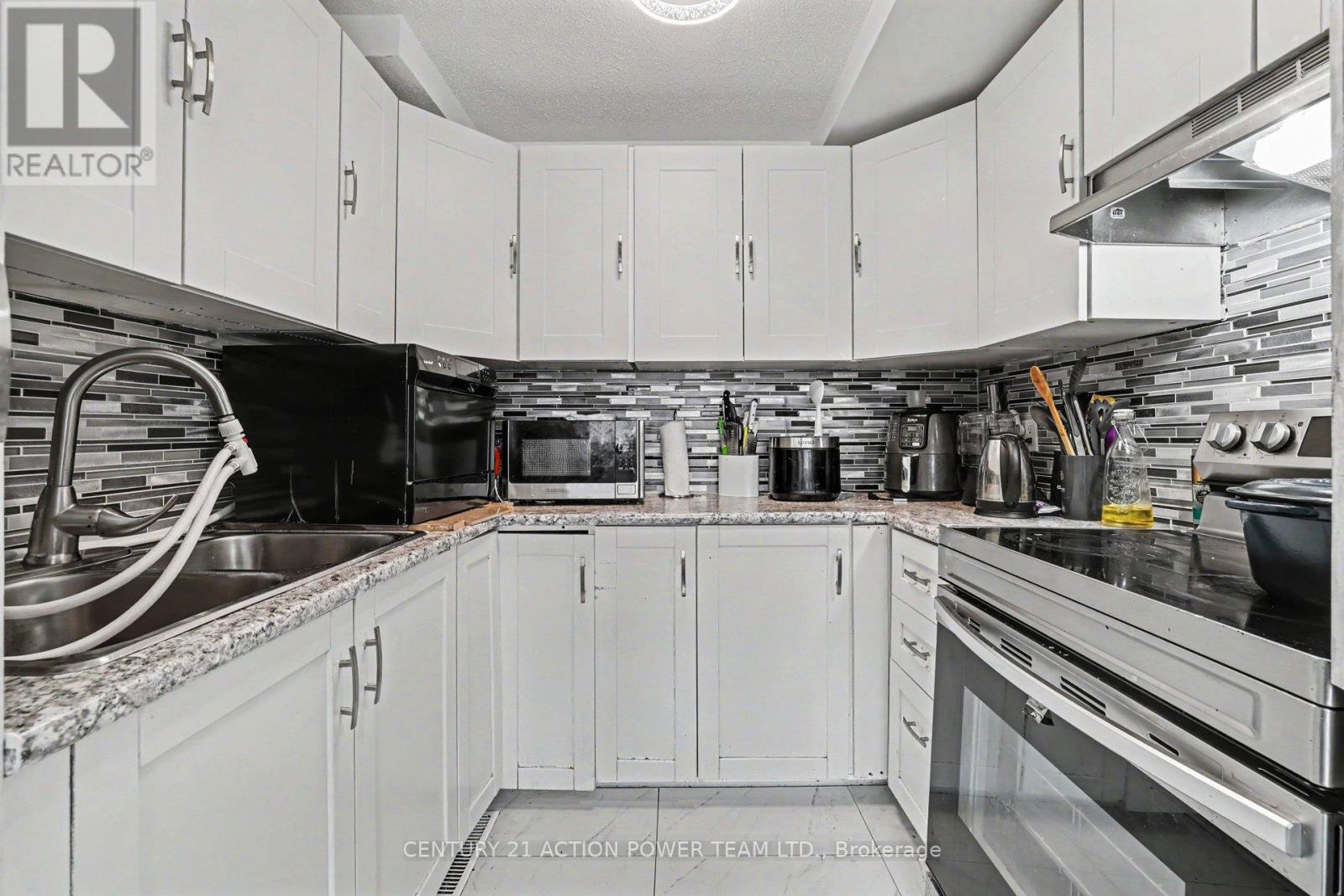 76 - 48 Sumac Street Property Photo 10