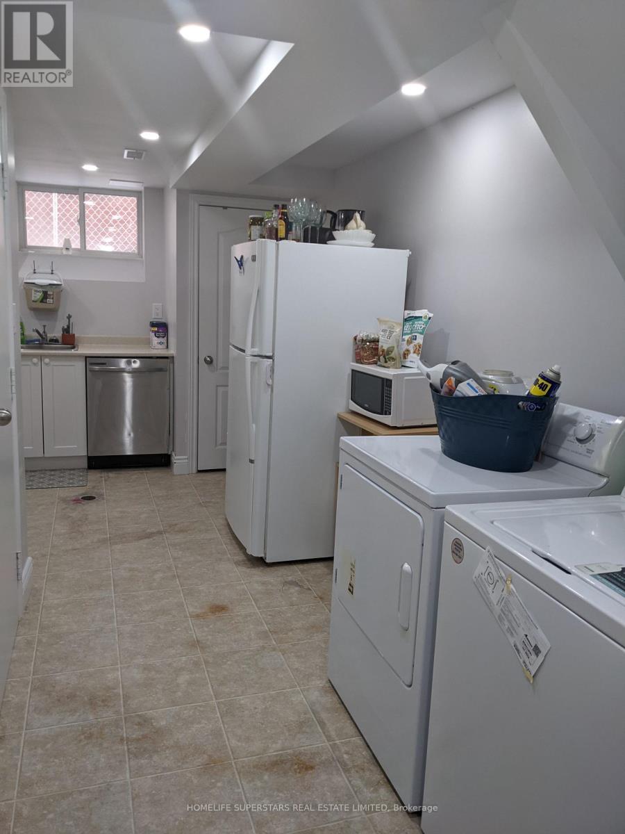 2 Hoddle Crescent Property Photo 6