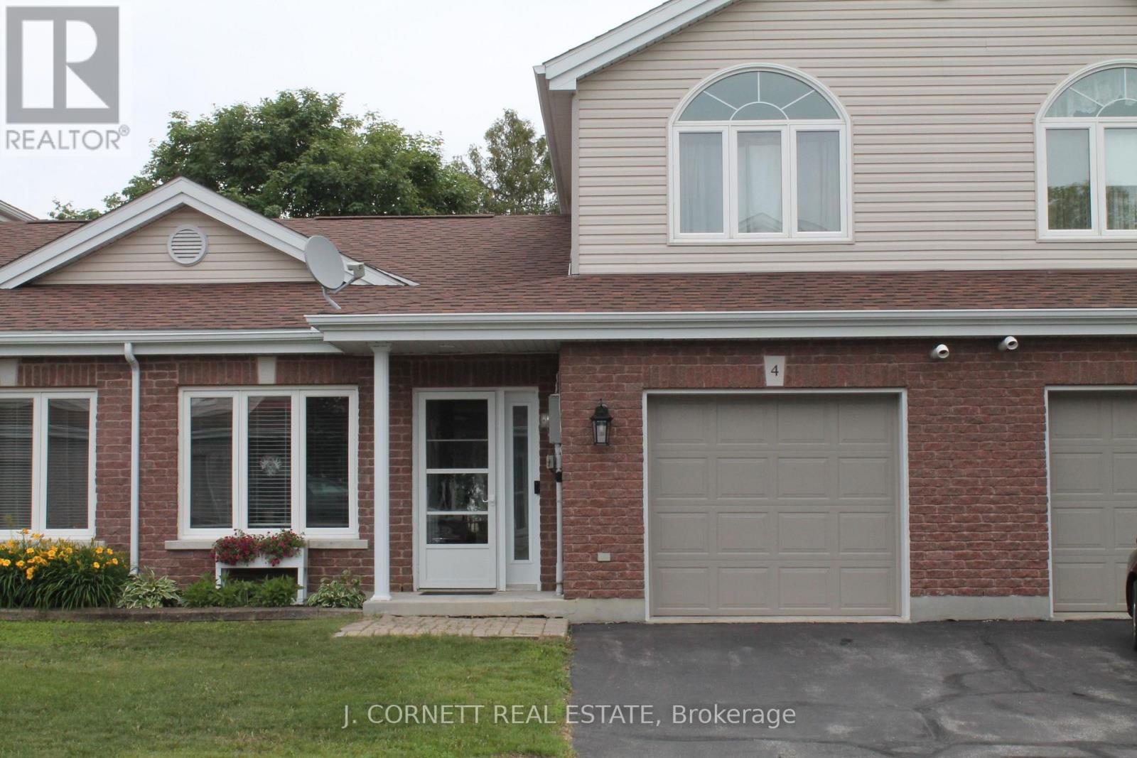 4 - 3 Maple Street N Property Photo 1
