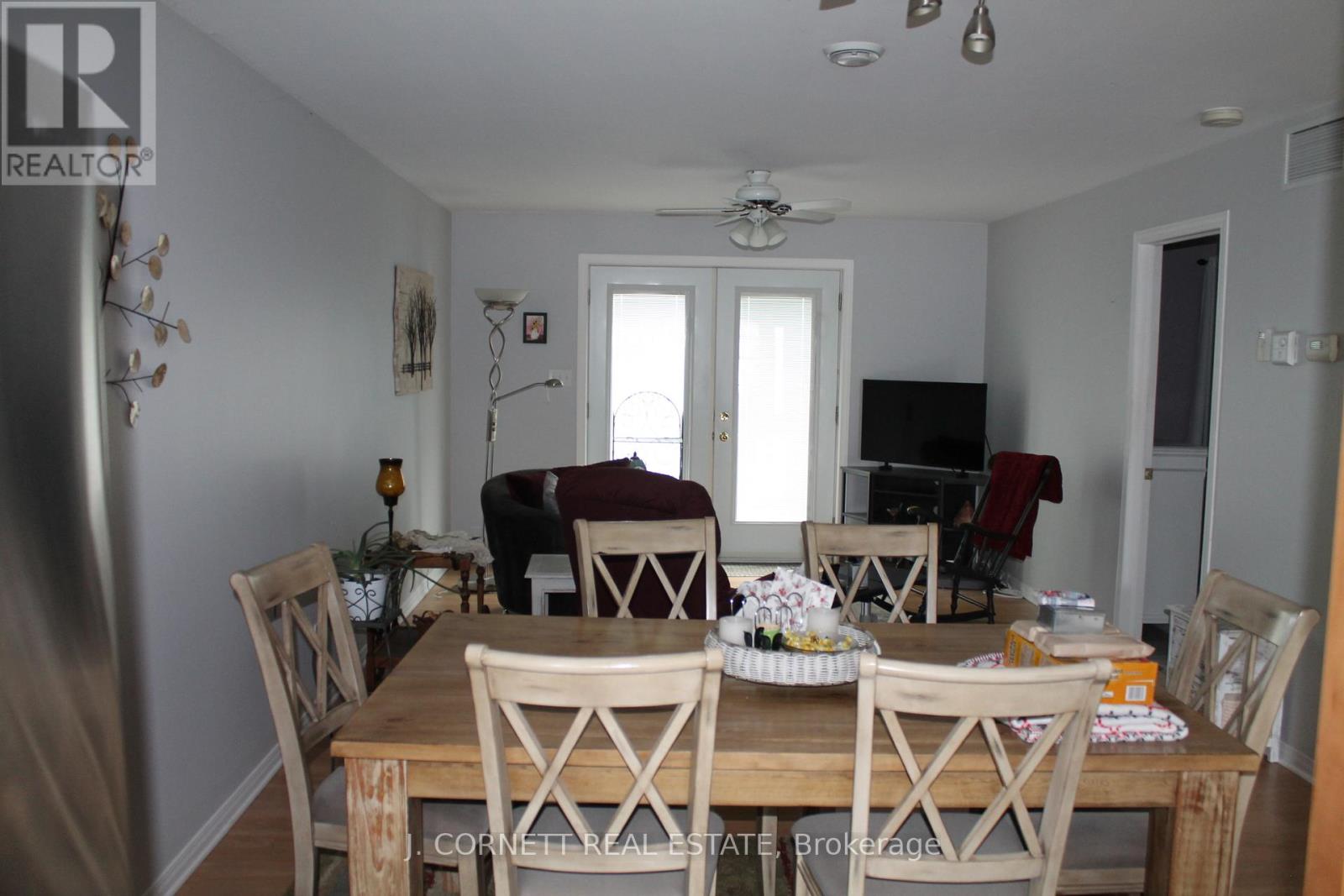 4 - 3 Maple Street N Property Photo 11