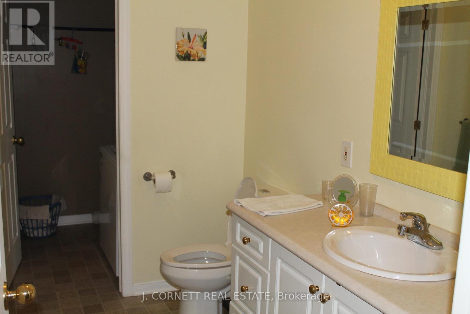 4 - 3 Maple Street N Property Photo 13