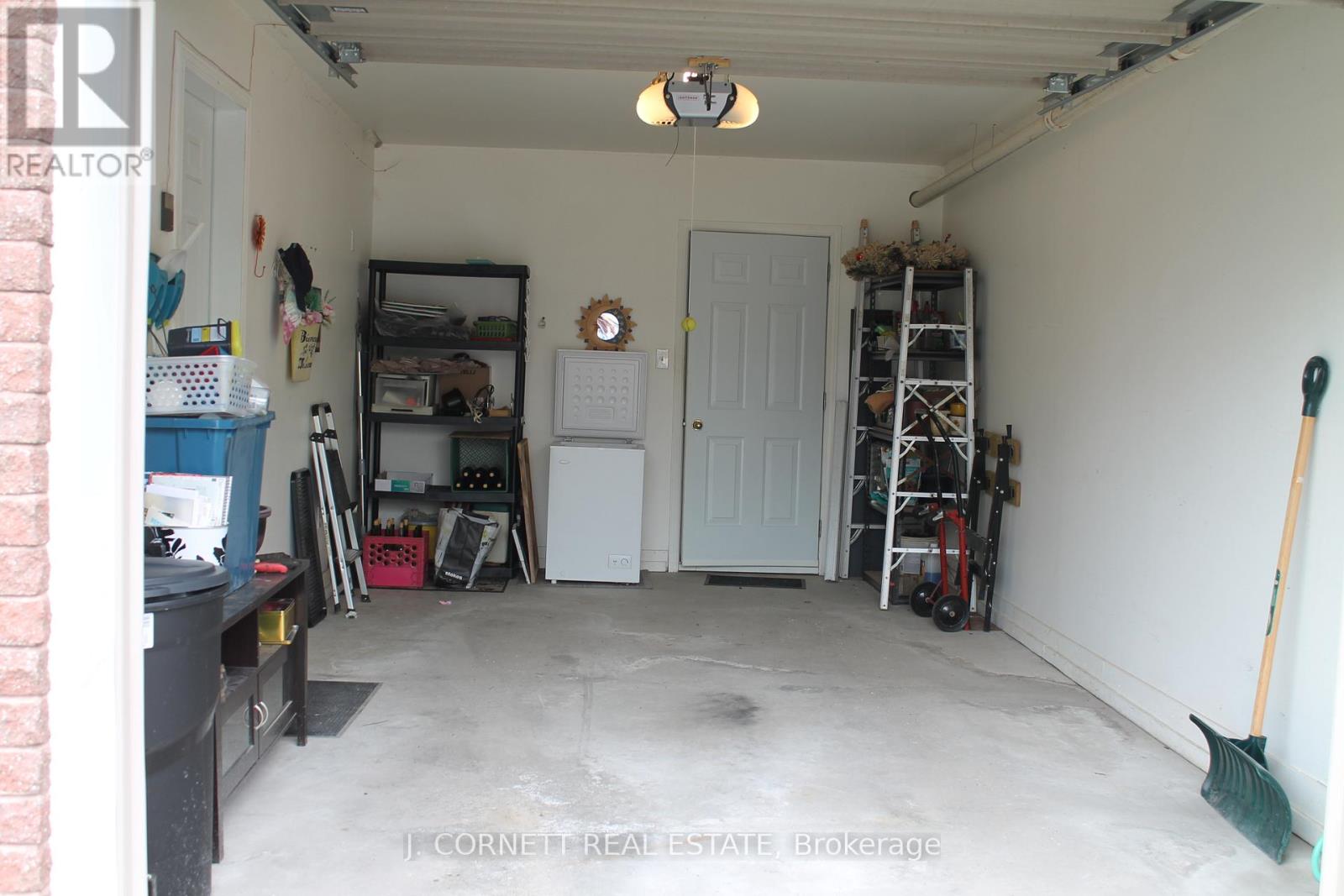 4 - 3 Maple Street N Property Photo 24