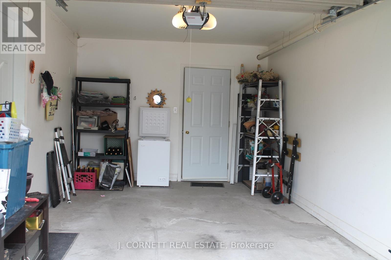 4 - 3 Maple Street N Property Photo 27