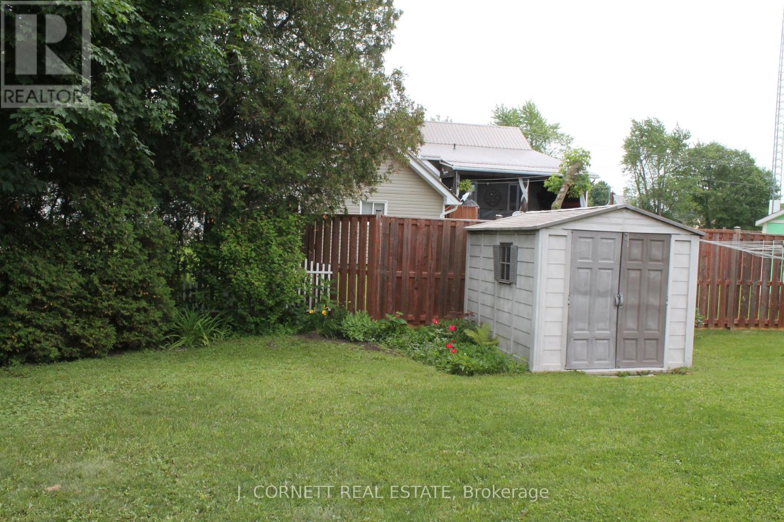 4 - 3 Maple Street N Property Photo 29
