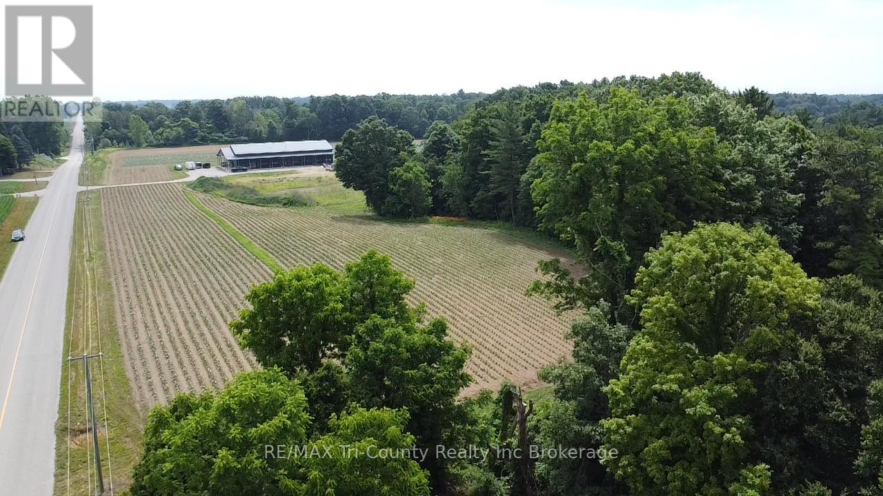 49975 Vienna Line Property Photo 1