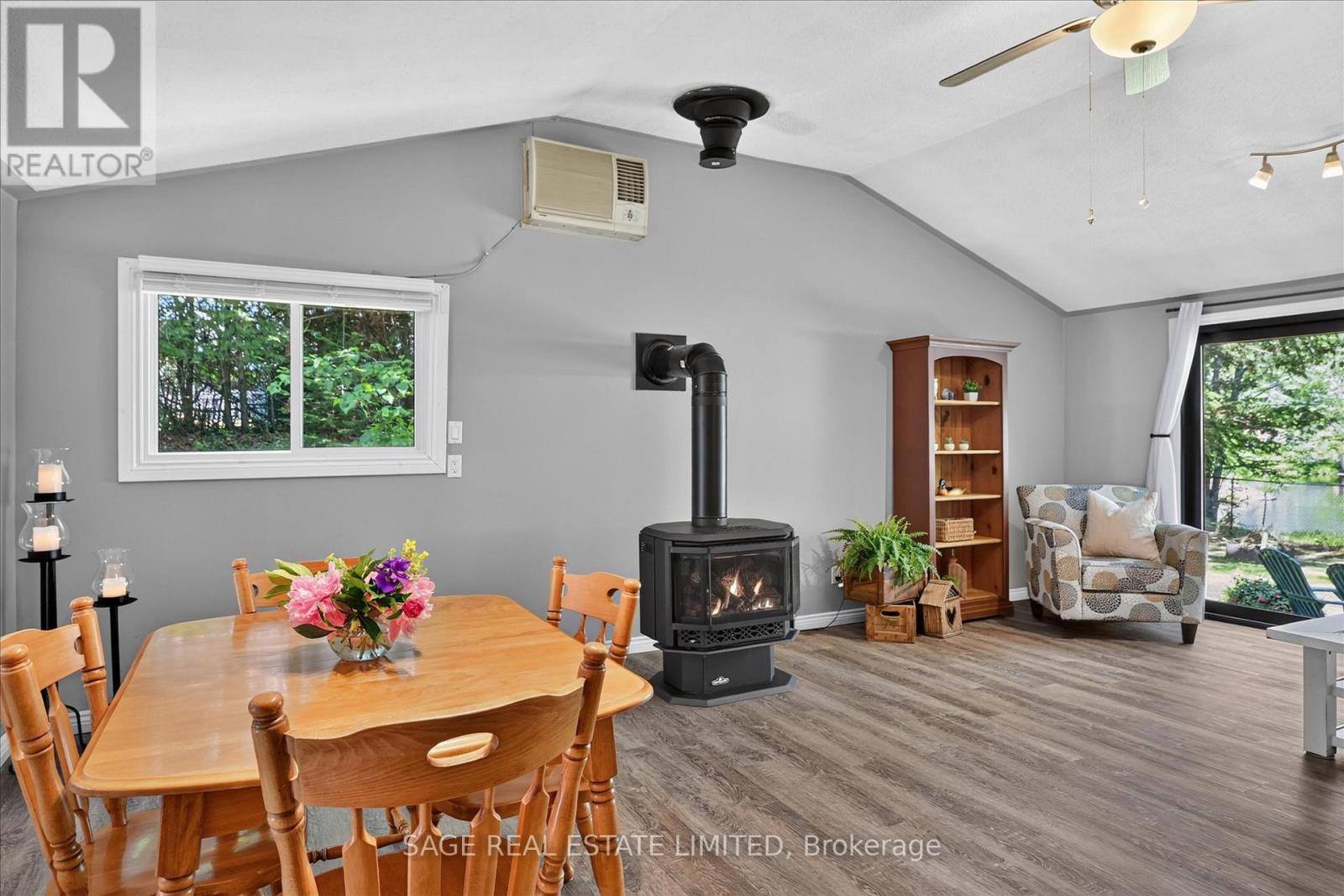 420 Edwina Drive Property Photo 10