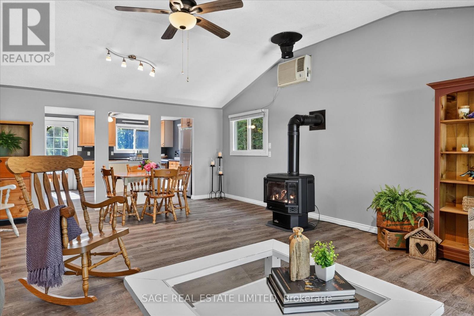 420 Edwina Drive Property Photo 16