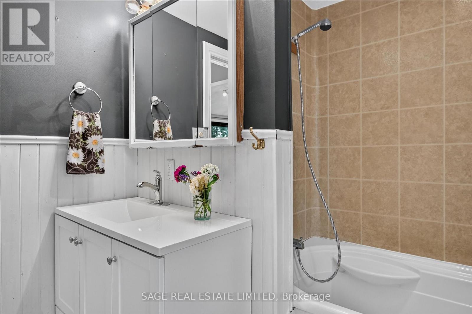 420 Edwina Drive Property Photo 23